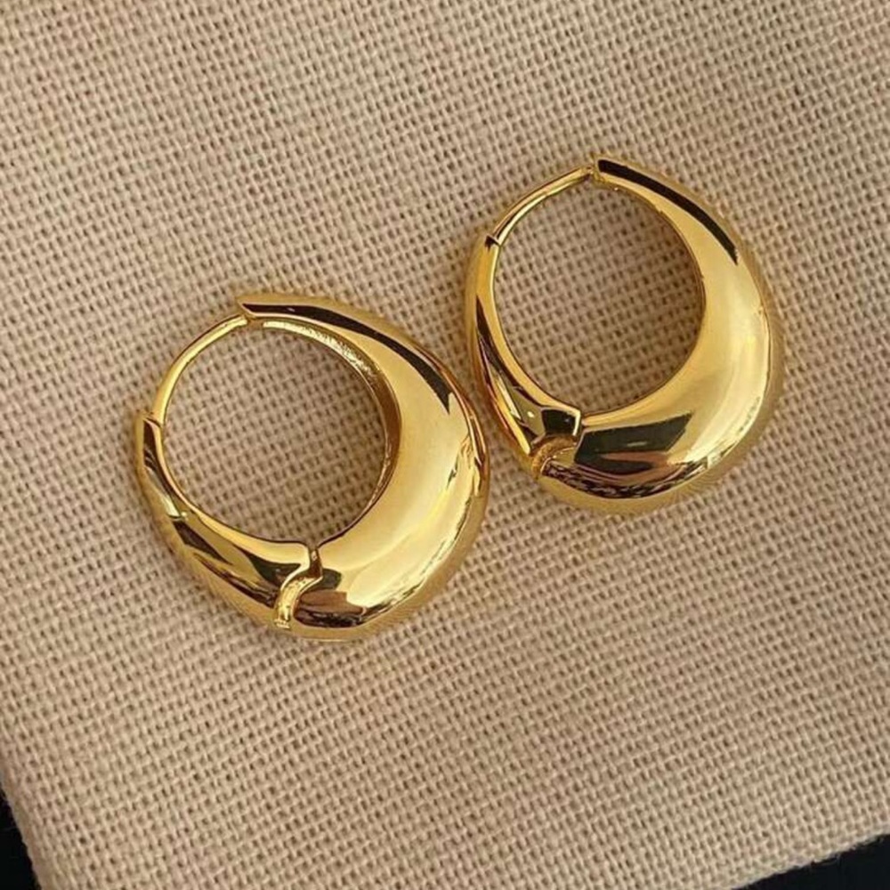 Pair of hearings
